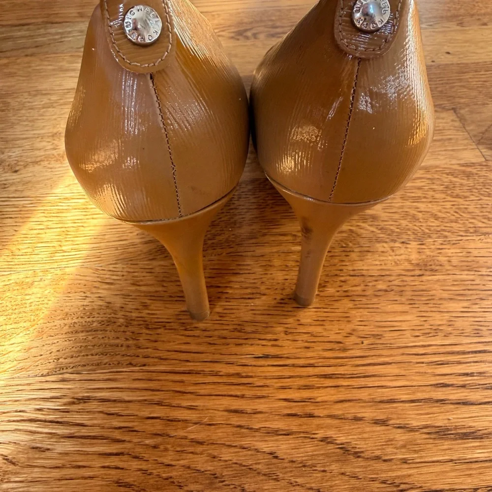Michael Kors Pumps Nude 8M Mid‎ Heel Faux Leather Sophisticated Office Designer